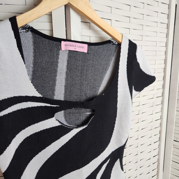 Nichole Lynel Black‎ And White Knit Romper Zebra Shorts Size Small - Picture 4 of 8